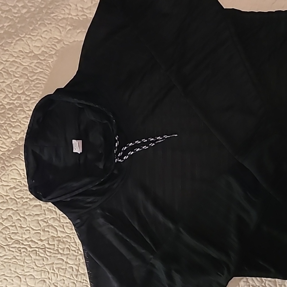 Maurices in motion athletic top size XXL bla